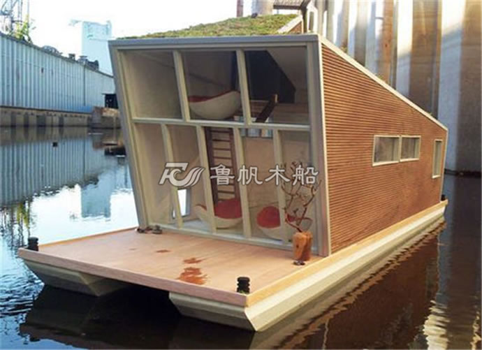 水上木制屋